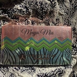 Maya Mia Anastasia palette